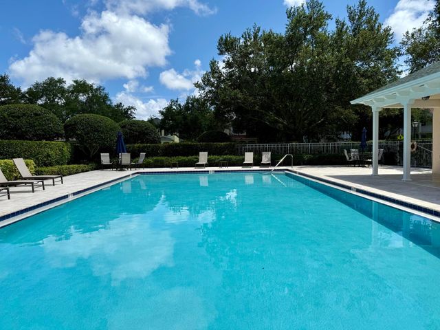 117 Waterford Drive, Jupiter, FL 33458