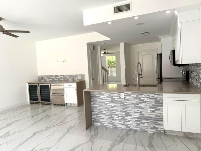 117 Waterford Drive, Jupiter, FL 33458