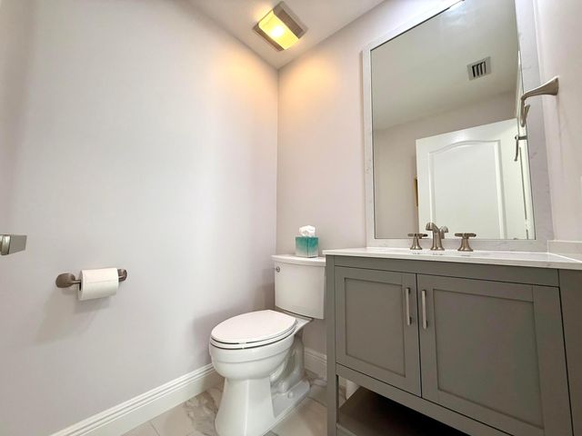117 Waterford Drive, Jupiter, FL 33458