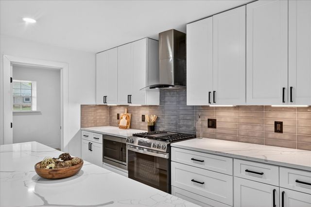 2313 Claridge Circle, Plano, TX 75075