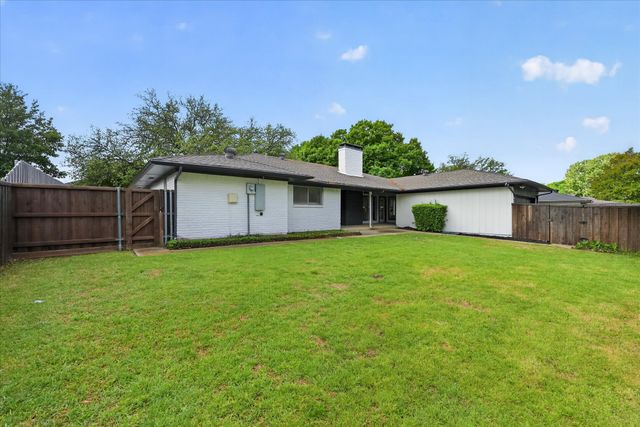 2313 Claridge Circle, Plano, TX 75075