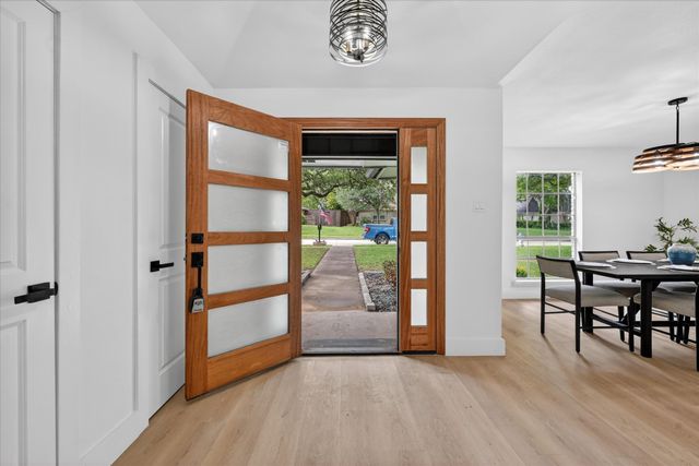 2313 Claridge Circle, Plano, TX 75075