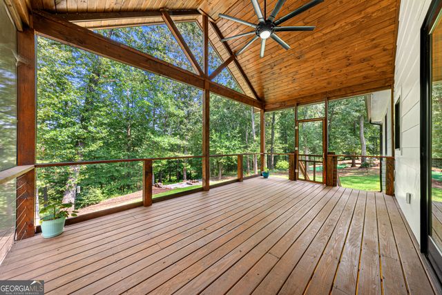 516 Winding Way, Hartwell, GA 30643
