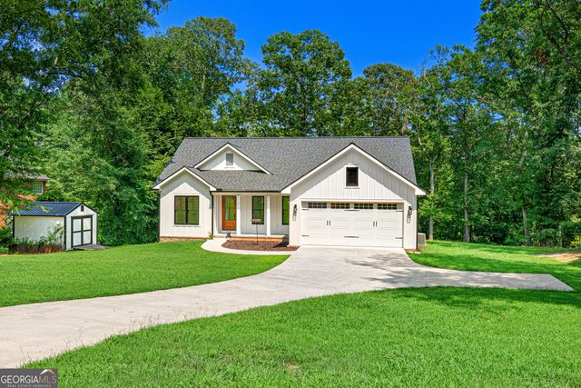 516 Winding Way, Hartwell, GA 30643