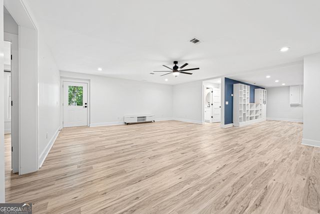 516 Winding Way, Hartwell, GA 30643