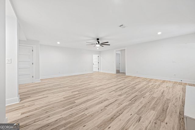 516 Winding Way, Hartwell, GA 30643