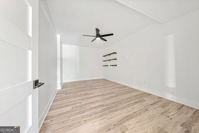 516 Winding Way, Hartwell, GA 30643