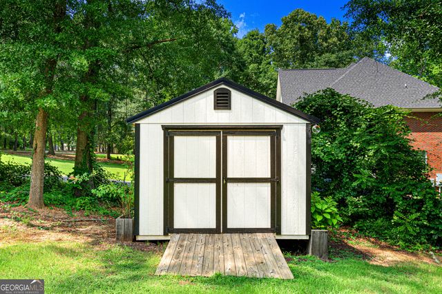 516 Winding Way, Hartwell, GA 30643