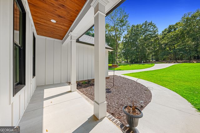 516 Winding Way, Hartwell, GA 30643