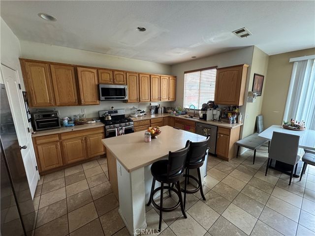 3613 Whieldon Drive, Perris, CA 92571