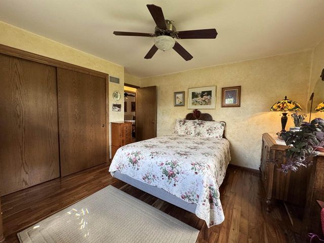 1500 Camelot Drive, Janesville, WI 53548