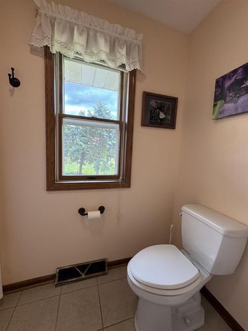 1500 Camelot Drive, Janesville, WI 53548