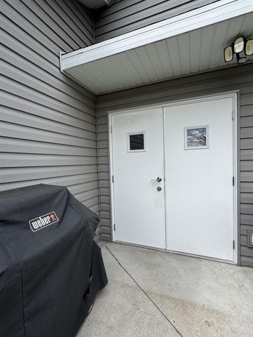 1500 Camelot Drive, Janesville, WI 53548