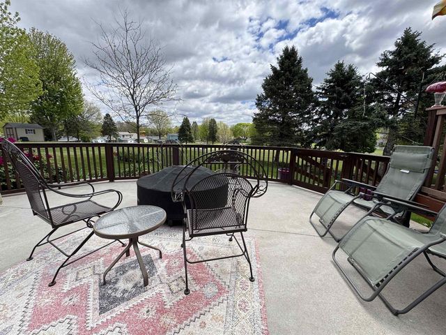 1500 Camelot Drive, Janesville, WI 53548