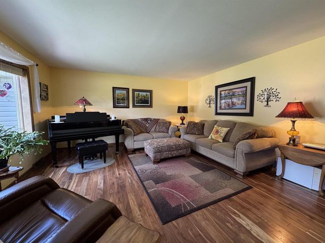 1500 Camelot Drive, Janesville, WI 53548