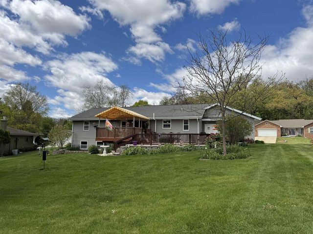1500 Camelot Drive, Janesville, WI 53548