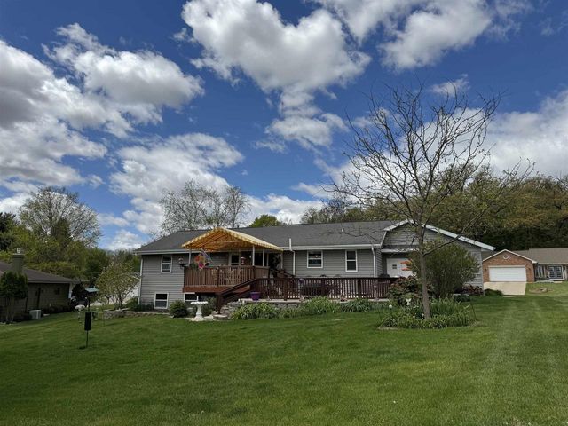 1500 Camelot Drive, Janesville, WI 53548