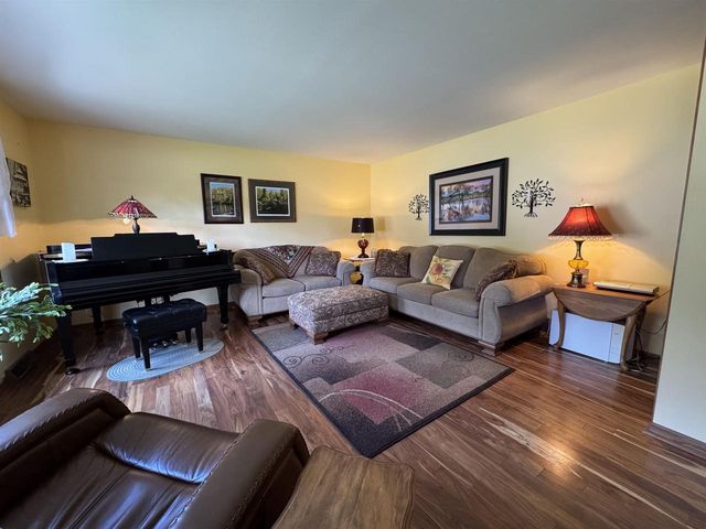 1500 Camelot Drive, Janesville, WI 53548