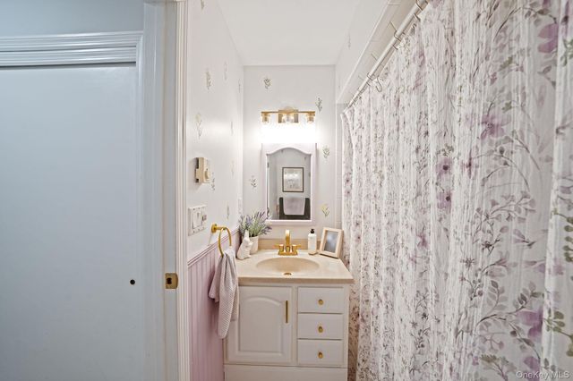 23 Wylde Road, Mount Sinai, NY 11766