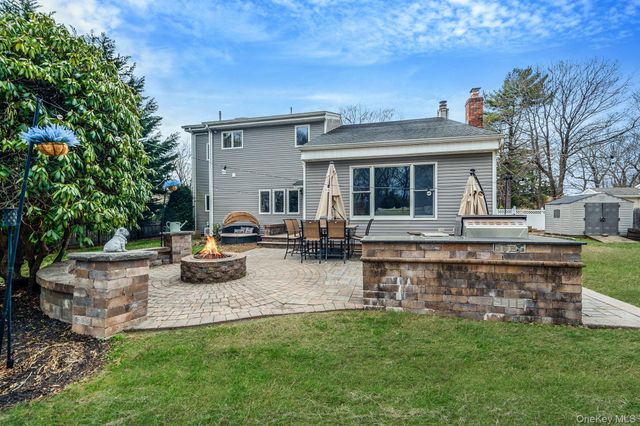 23 Wylde Road, Mount Sinai, NY 11766