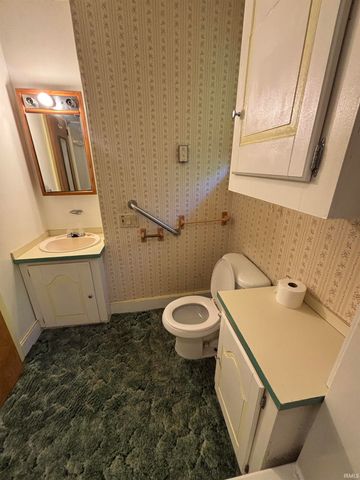 1433 Maple Row, Elkhart, IN 46514