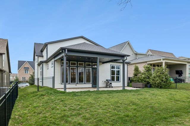1059 Fallow Rd, Mount Juliet, TN 37122