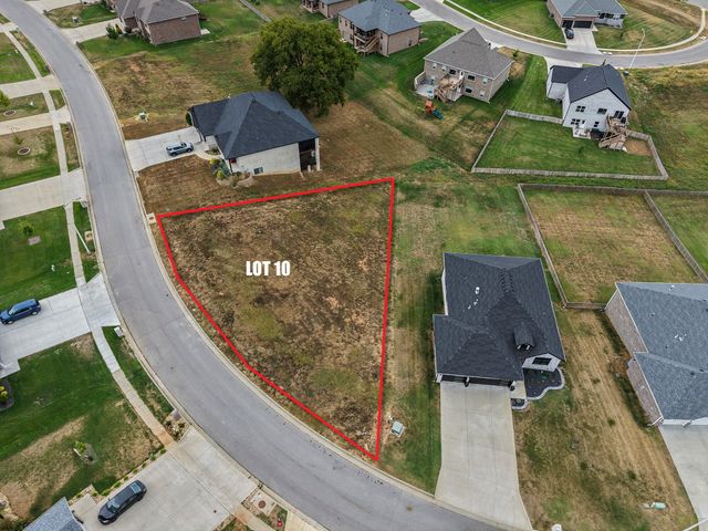 1302 W Gaslight Drive, Springfield, MO 65810