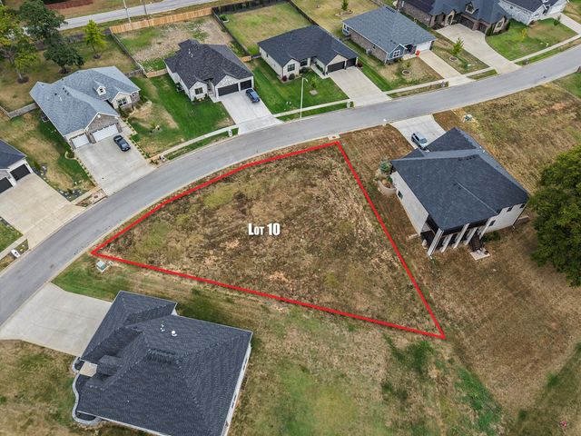 1302 W Gaslight Drive, Springfield, MO 65810