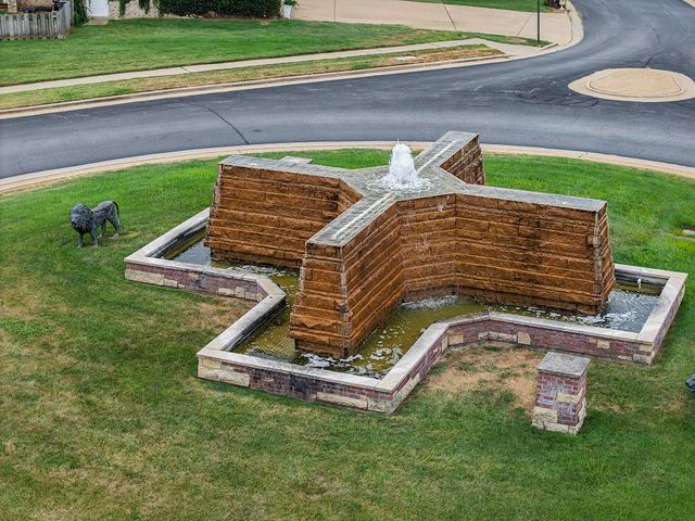 1302 W Gaslight Drive, Springfield, MO 65810