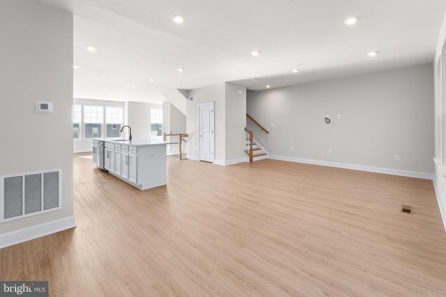 8373 MEADOWOOD DR, Hanover, MD 21076
