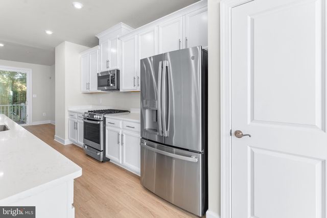 8373 MEADOWOOD DR, Hanover, MD 21076