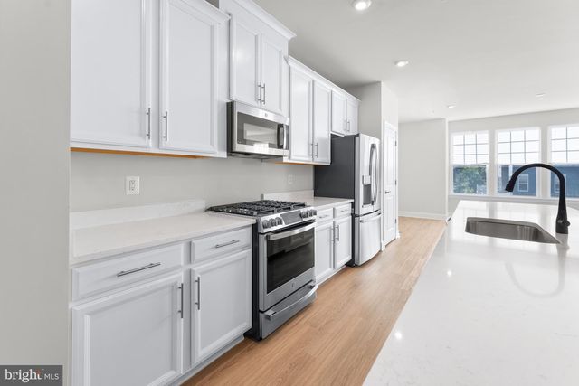 8373 MEADOWOOD DR, Hanover, MD 21076