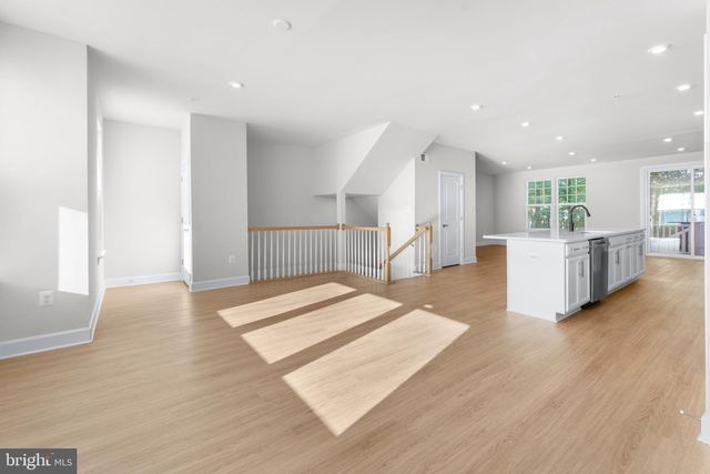8373 MEADOWOOD DR, Hanover, MD 21076