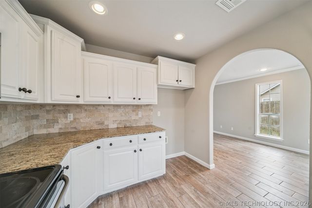 2603 SW Wolf Run Drive, Claremore, OK 74019