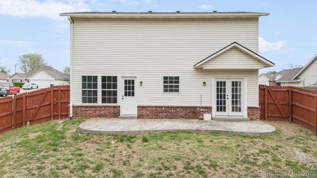 2603 SW Wolf Run Drive, Claremore, OK 74019