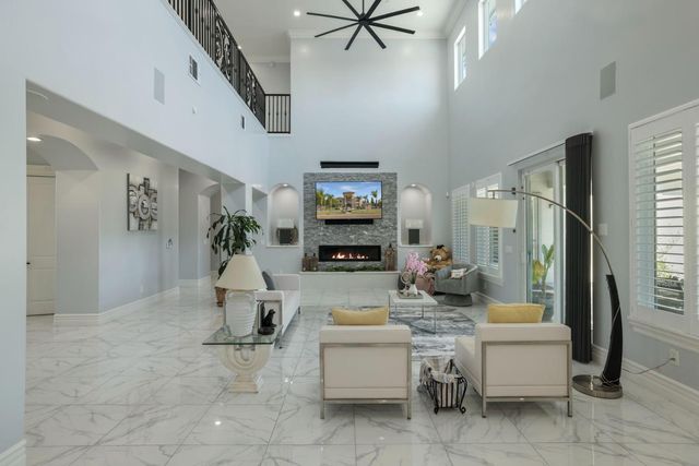 4600 Tudor Rose Gln, Stockton, CA 95212