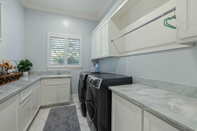 4600 Tudor Rose Gln, Stockton, CA 95212
