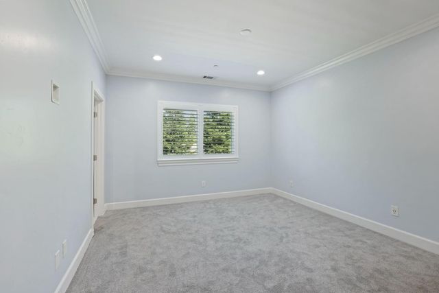 4600 Tudor Rose Gln, Stockton, CA 95212
