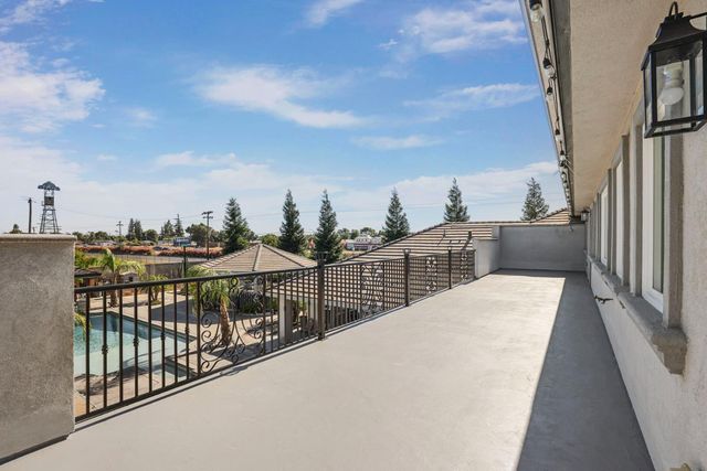 4600 Tudor Rose Gln, Stockton, CA 95212
