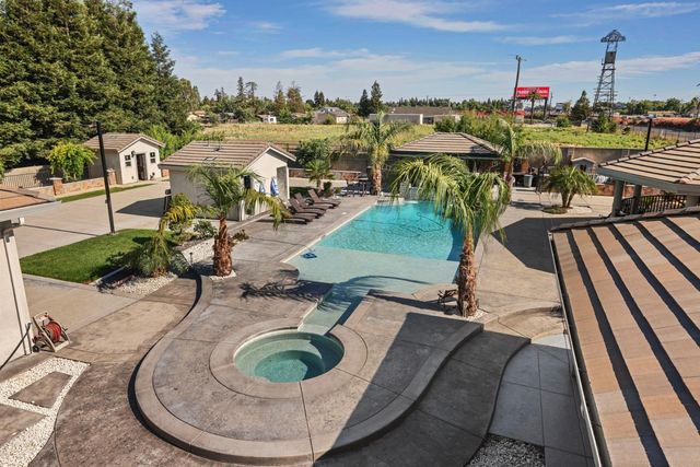 4600 Tudor Rose Gln, Stockton, CA 95212