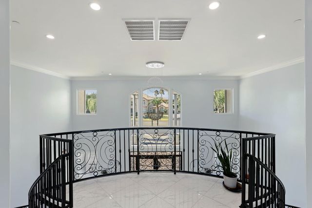 4600 Tudor Rose Gln, Stockton, CA 95212