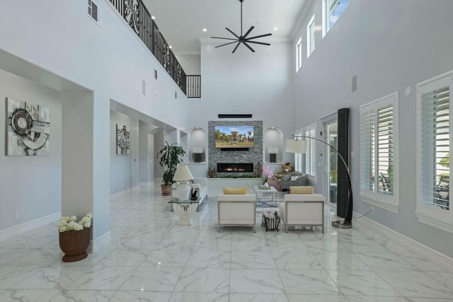 4600 Tudor Rose Gln, Stockton, CA 95212