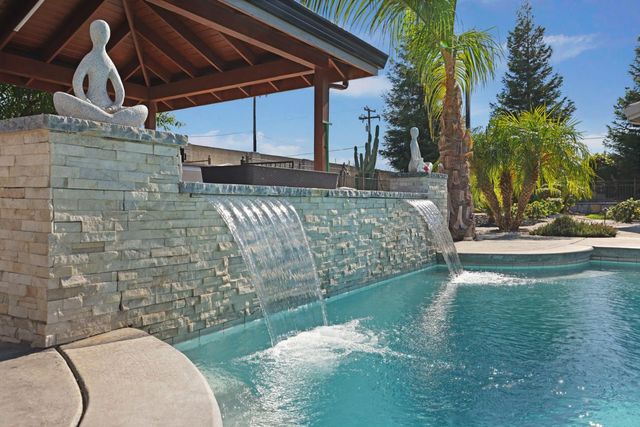 4600 Tudor Rose Gln, Stockton, CA 95212
