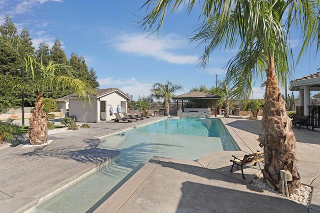 4600 Tudor Rose Gln, Stockton, CA 95212