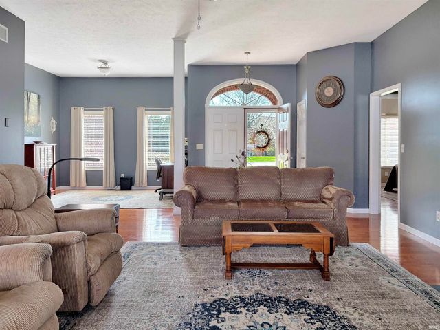 1507 Hawthorne Court, Princeton, IN 47670