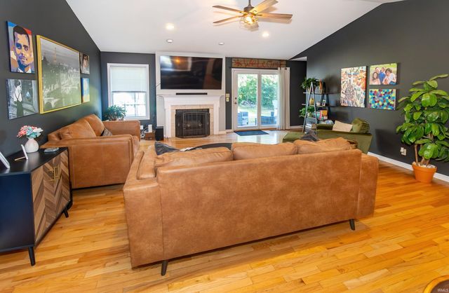 3023 Elmridge Drive, Evansville, IN 47711
