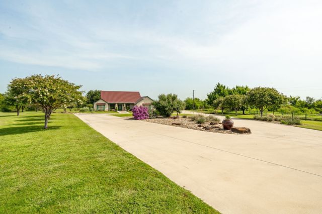 501 County Road 103, Comanche, TX 76442