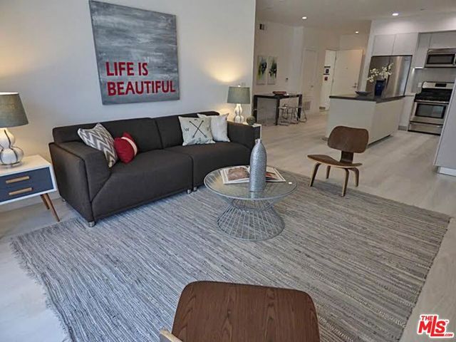 1526 ARMACOST Avenue 102, Los Angeles, CA 90025