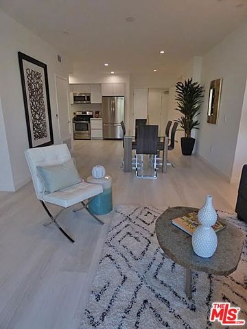 1526 ARMACOST Avenue 102, Los Angeles, CA 90025