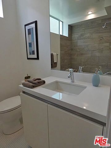 1526 ARMACOST Avenue 102, Los Angeles, CA 90025